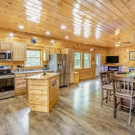 Hilltop Cabin Bryson City Exterior photo