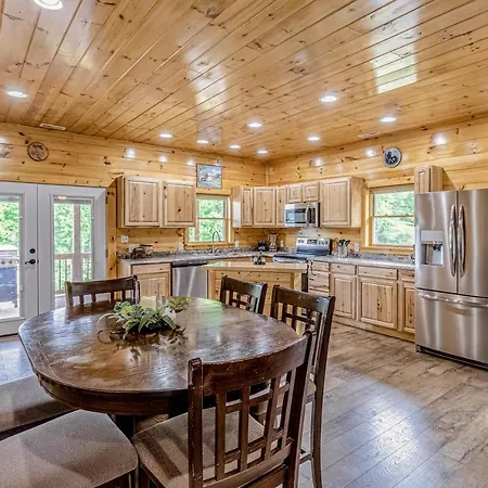 Hilltop Cabin Bryson City Exterior photo